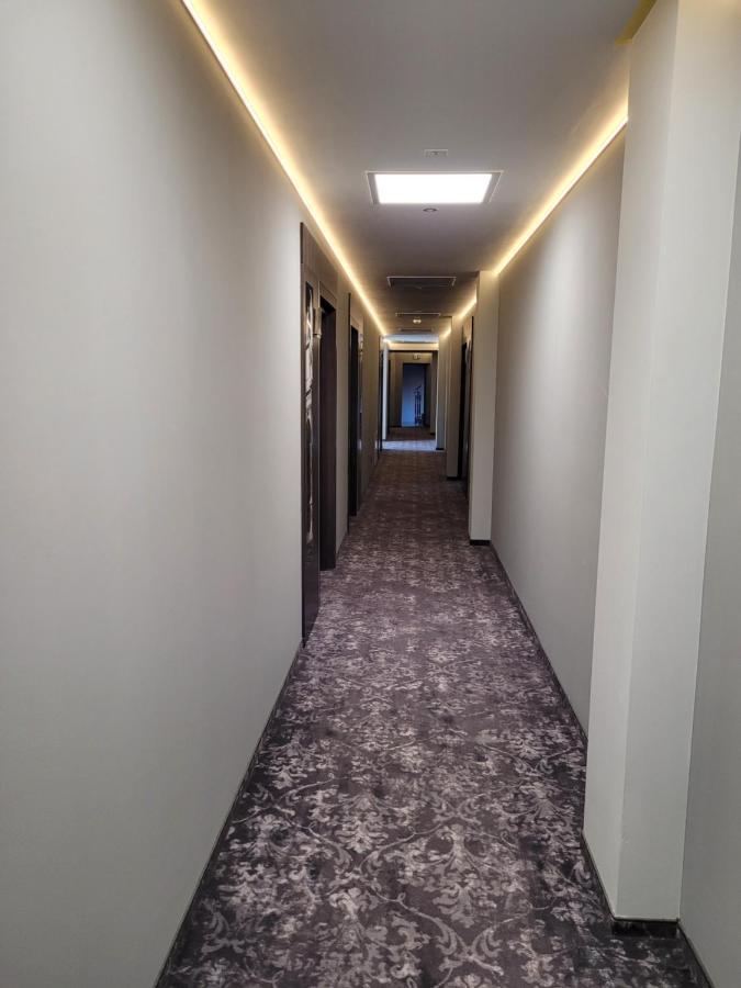 Hotel Sanova Jaroslaw Ngoại thất bức ảnh