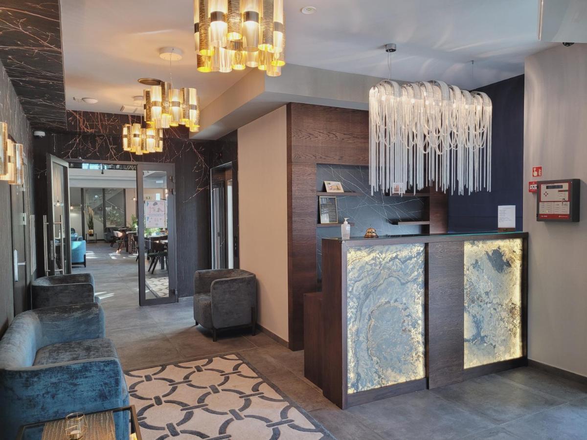 Hotel Sanova Jaroslaw Ngoại thất bức ảnh