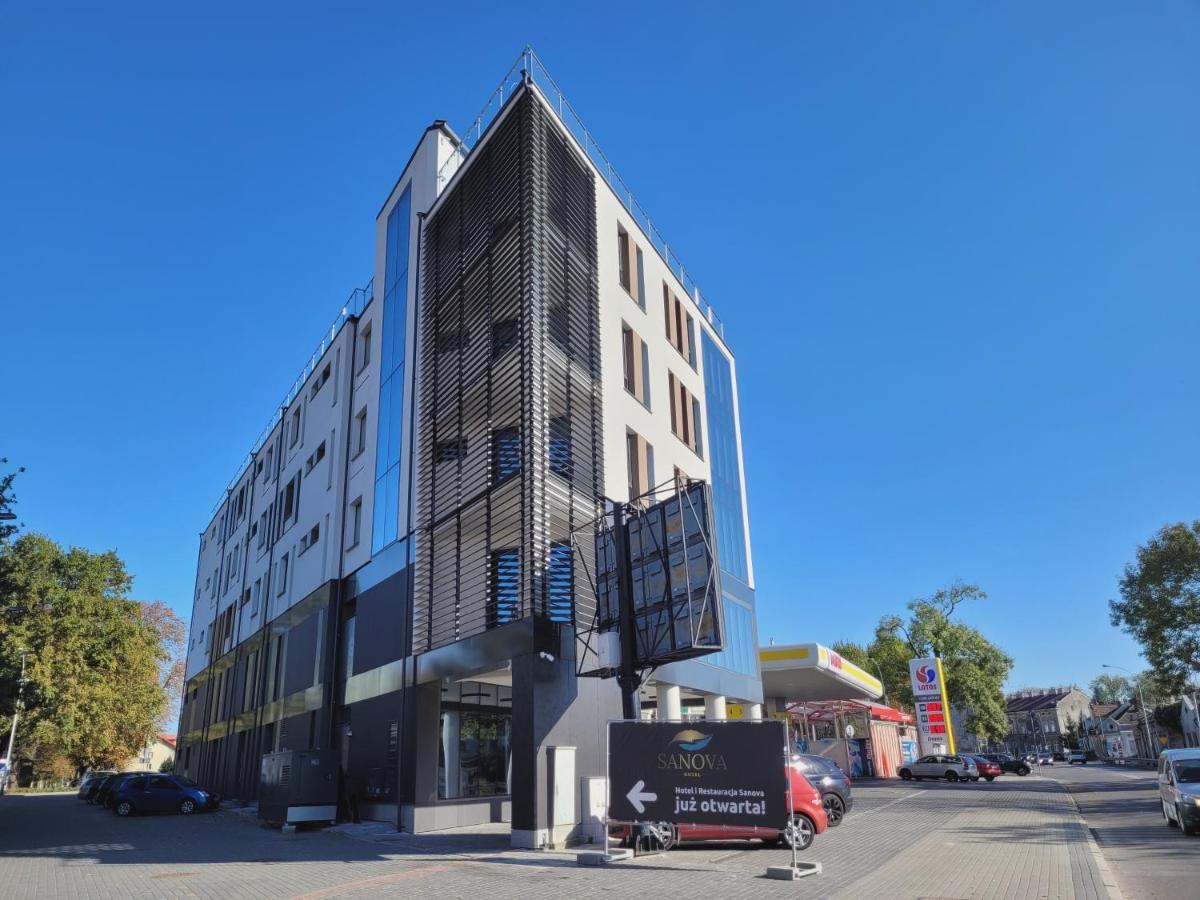 Hotel Sanova Jaroslaw Ngoại thất bức ảnh