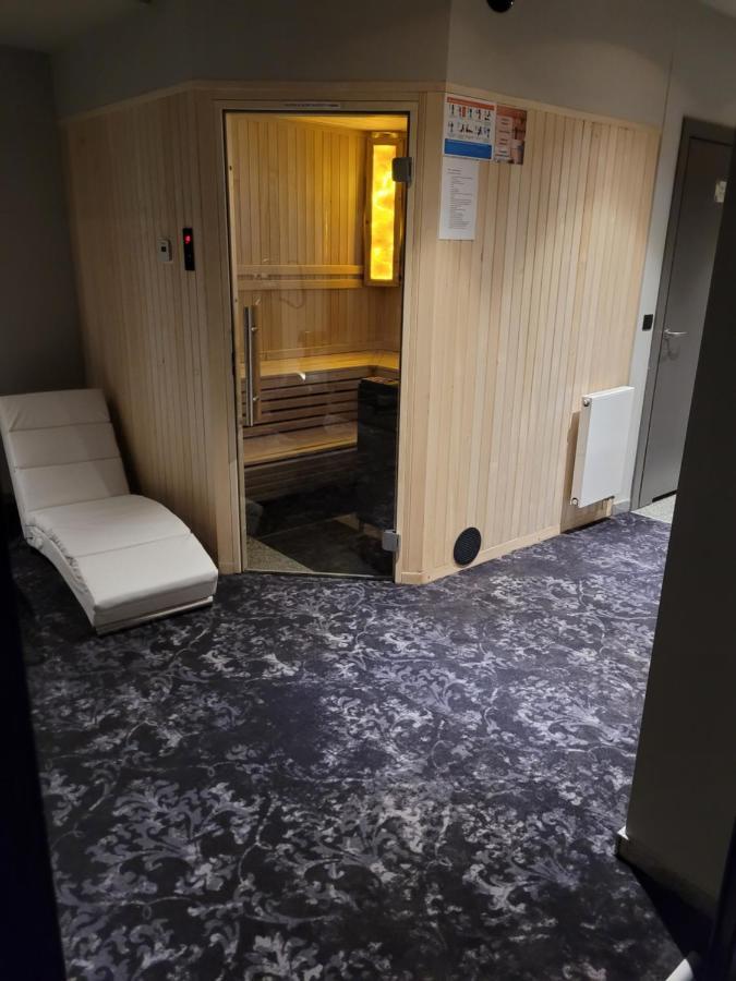 Hotel Sanova Jaroslaw Ngoại thất bức ảnh