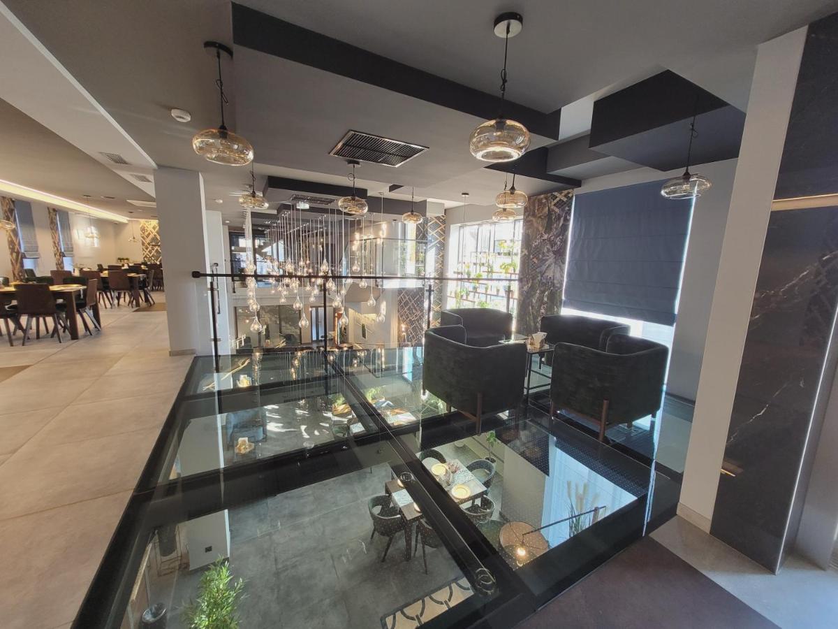 Hotel Sanova Jaroslaw Ngoại thất bức ảnh