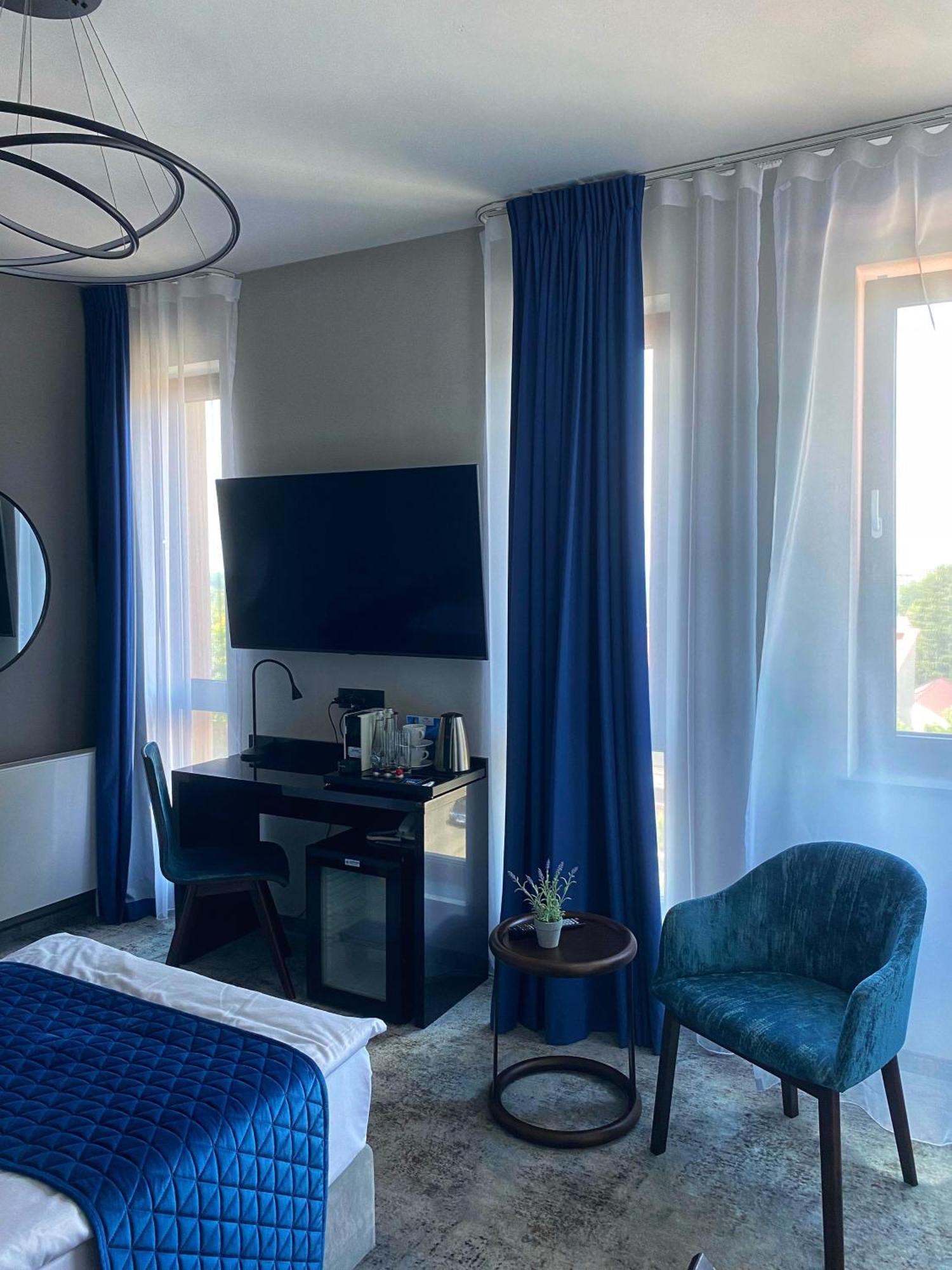 Hotel Sanova Jaroslaw Ngoại thất bức ảnh