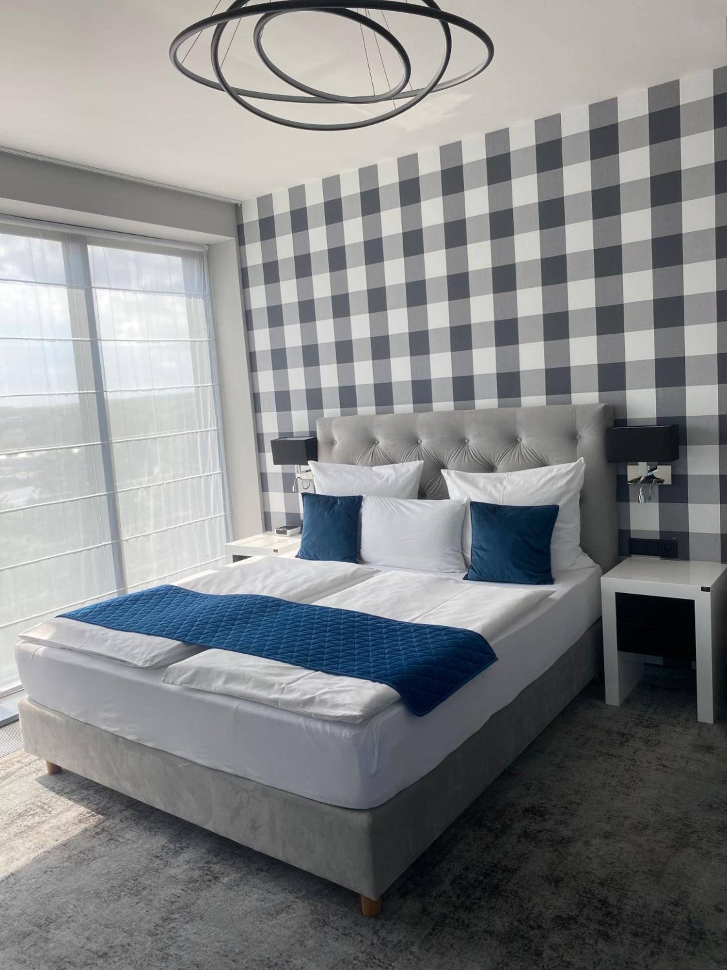 Hotel Sanova Jaroslaw Ngoại thất bức ảnh