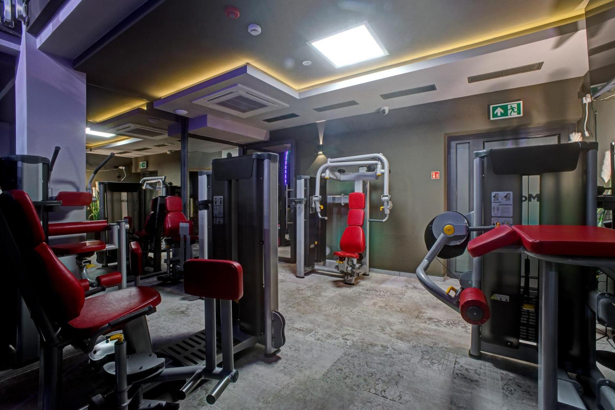 Hotel Sanova Jaroslaw Ngoại thất bức ảnh